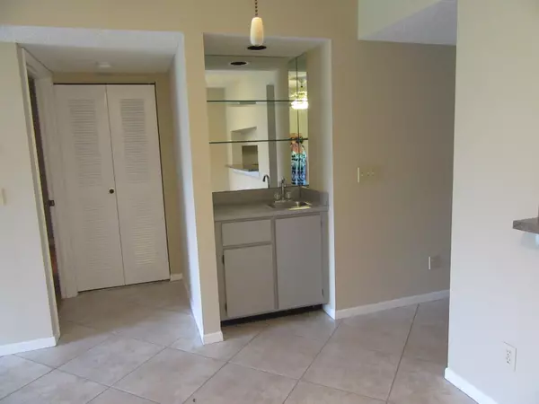 Jupiter, FL 33458,901 Pinecrest CIR D