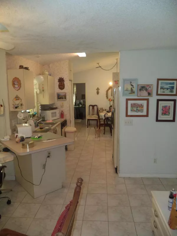 Port Saint Lucie, FL 34953,1810 SW Whipple Av