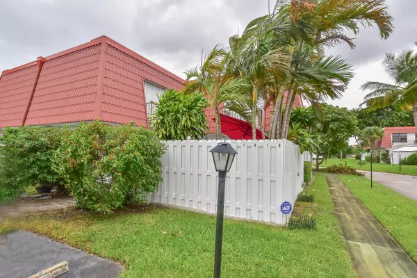 Boynton Beach, FL 33426,1418 Oxford LN 15b