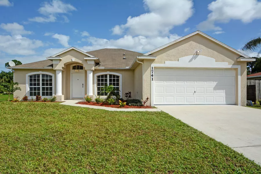 1741 SW Cloverleaf ST, Port Saint Lucie, FL 34953