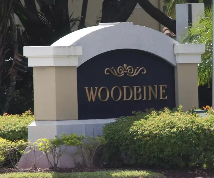 8015 Via Hacienda, Riviera Beach, FL 33418