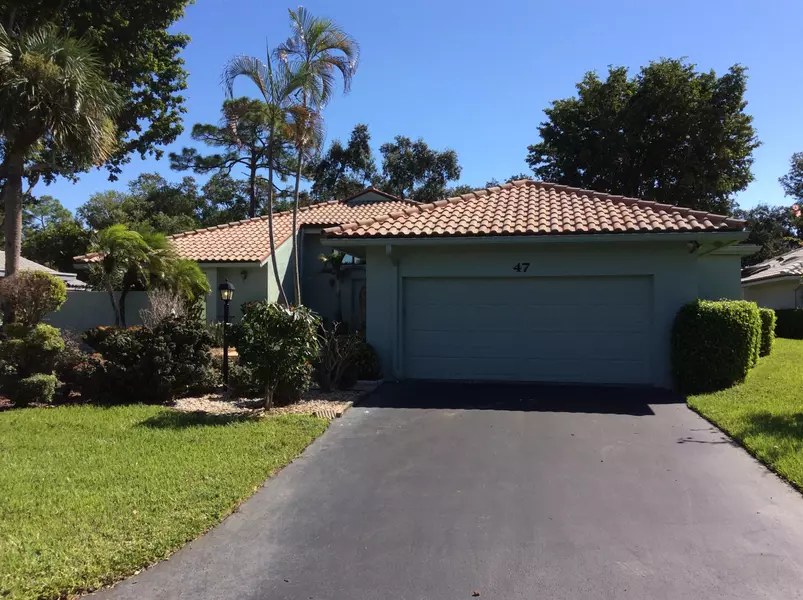 47 Northwoods LN, Boynton Beach, FL 33436