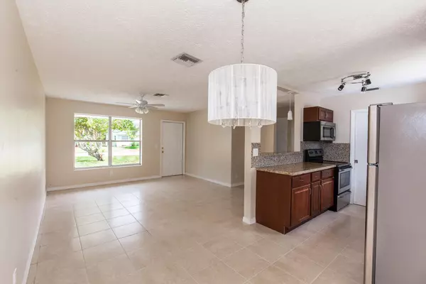 Tequesta, FL 33469,19116 SE Homewood AVE