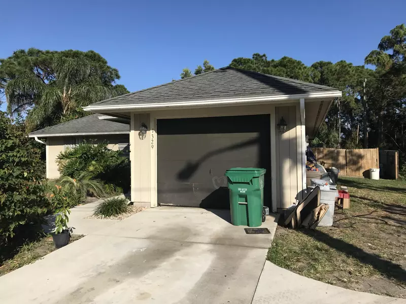 1329 SE Floresta, Port Saint Lucie, FL 34983