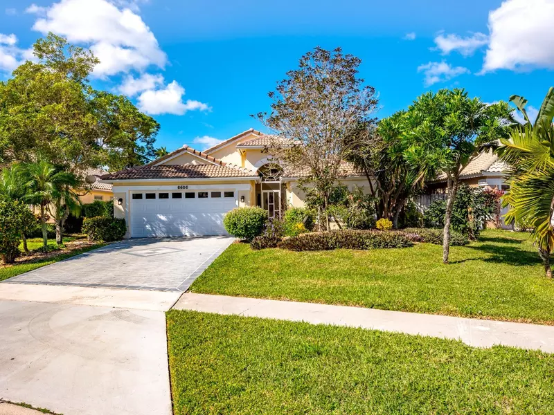 8605 Windy CIR, Boynton Beach, FL 33472