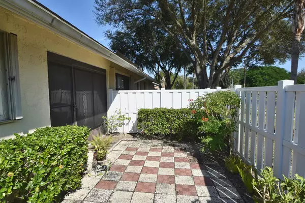 Boca Raton, FL 33496,8615 Raintree CT D