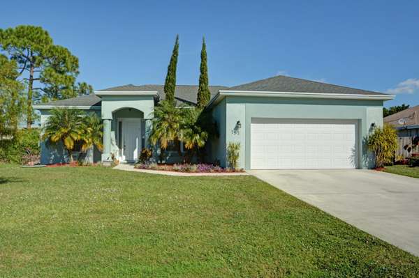 757 SW Duxbury AVE, Port Saint Lucie, FL 34983