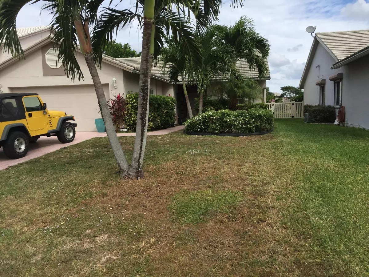 Lake Worth, FL 33463,6093 Strawberry Lakes CIR