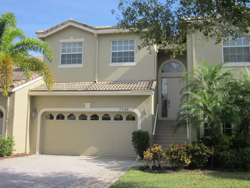 7009 Torrey Pines CIR, Port Saint Lucie, FL 34986