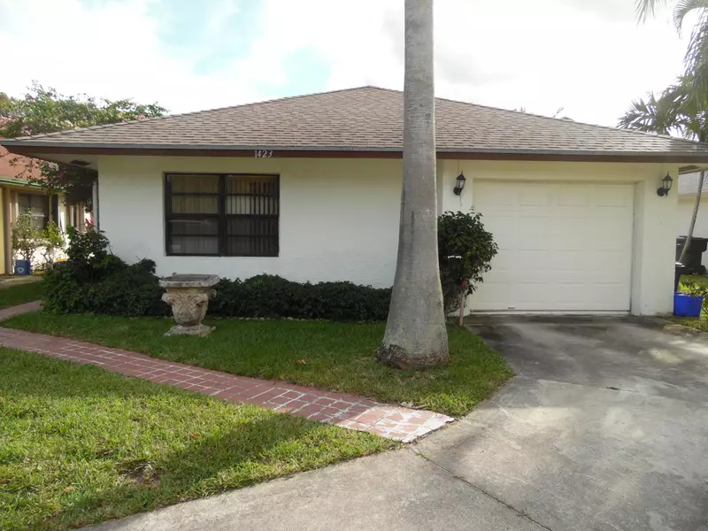 1423 Summit Run CIR, West Palm Beach, FL 33415