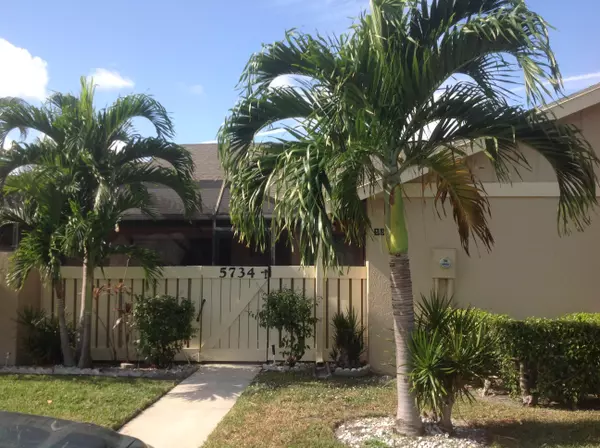 5734 Northpointe LN, Boynton Beach, FL 33437