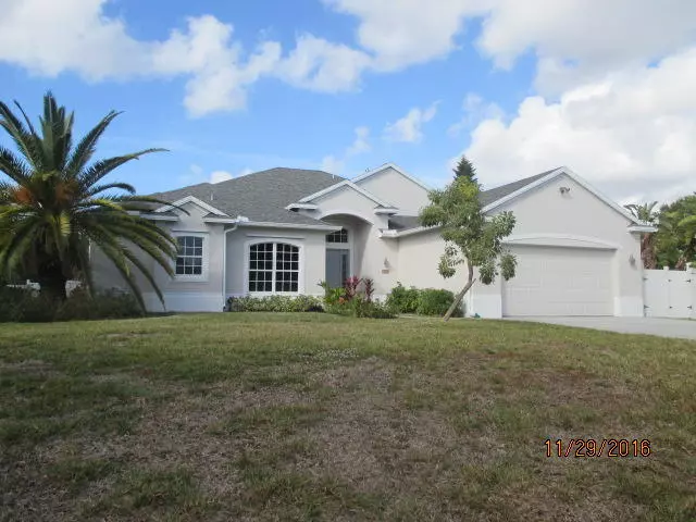 2408 NE Ginger TER, Jensen Beach, FL 34957