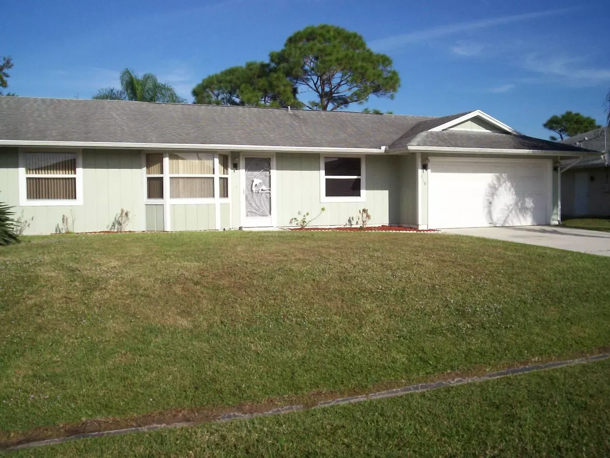 Port Saint Lucie, FL 34984,119 SW Grimaldo TER