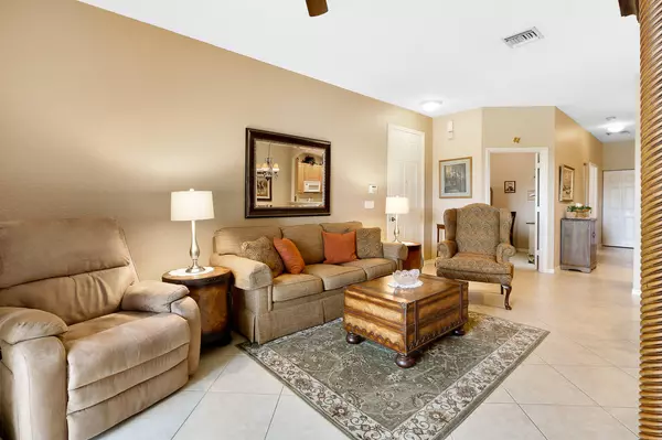 Palm Beach Gardens, FL 33418,4890 Bonsai CIR 110