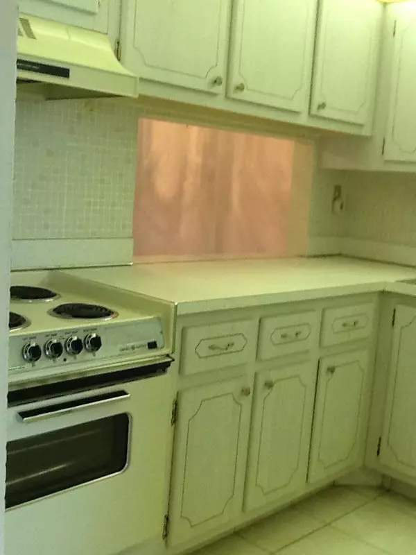 Lake Worth, FL 33461,2615 N Garden DR 105