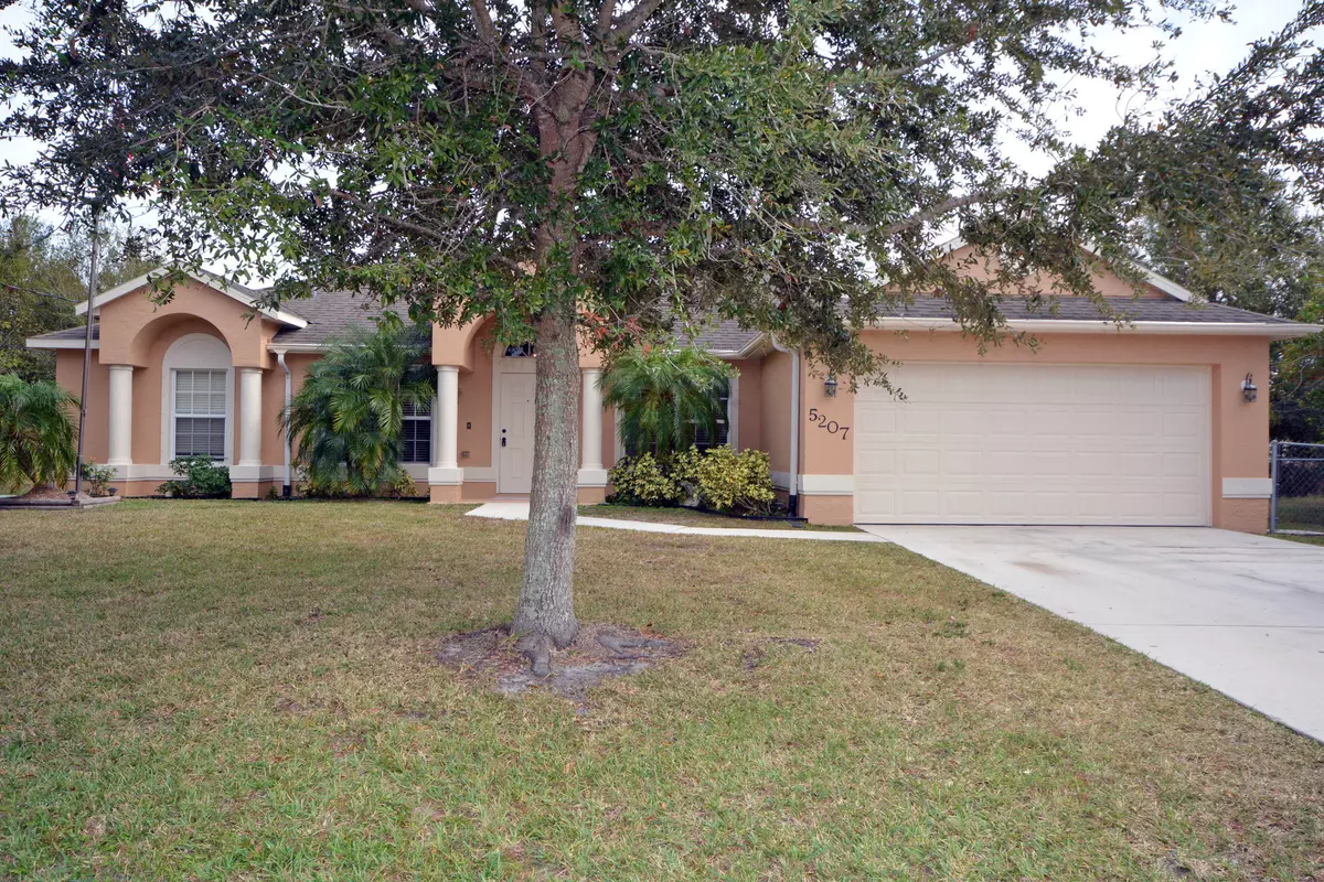 Port Saint Lucie, FL 34986,5207 NW West Piper CIR