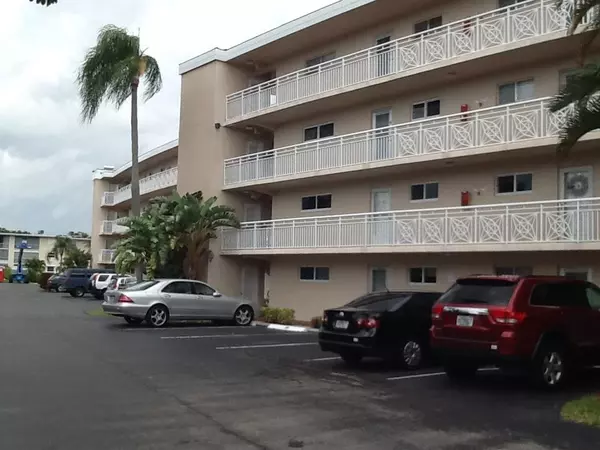 2724 N Garden DR 302, Lake Worth, FL 33461