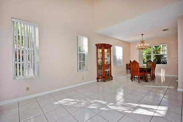 Delray Beach, FL 33445,660 W Clearbrook CIR