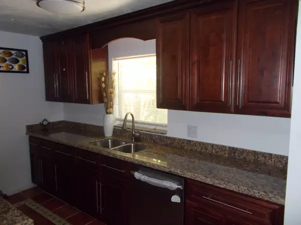 Lake Worth, FL 33460