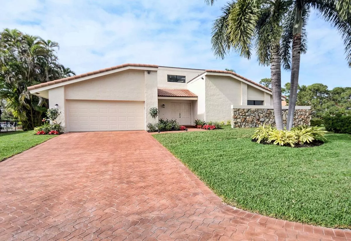 Delray Beach, FL 33445,718 Foxpointe CIR