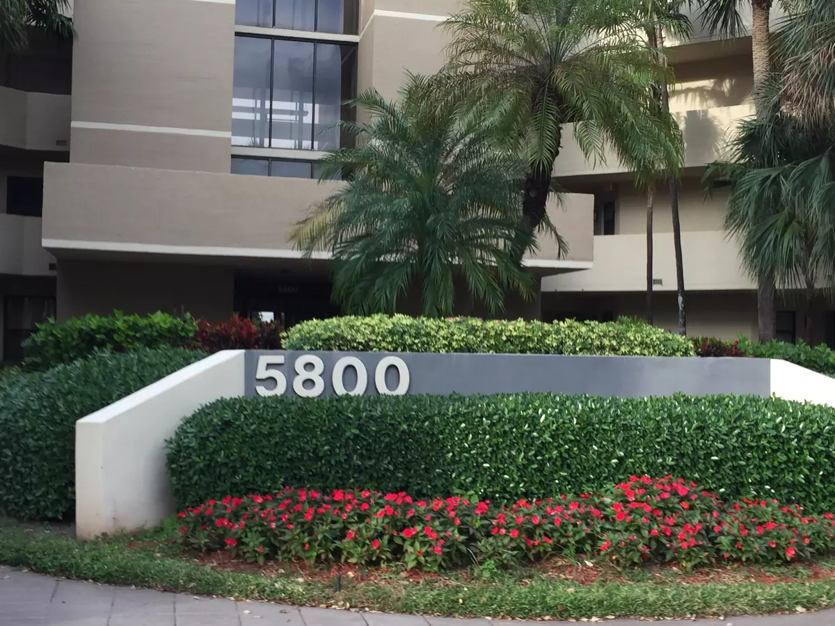 Boca Raton, FL 33433,5800 Camino Del Sol 203