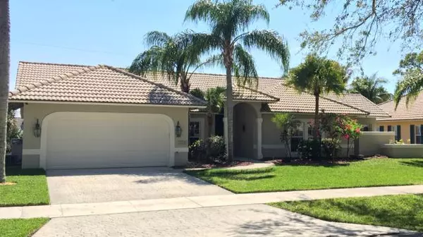 9846 SE Landing PL, Tequesta, FL 33469