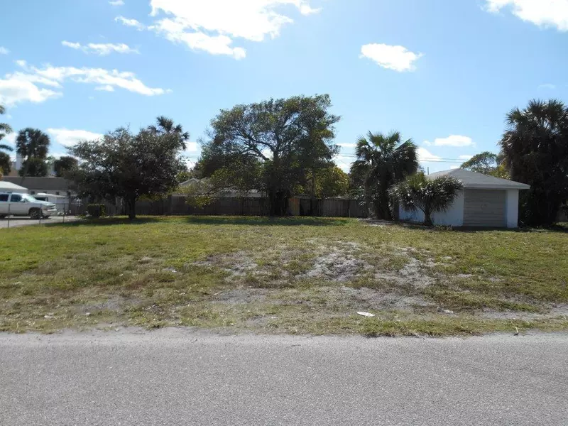 128 Lakeview AVE, Lantana, FL 33462