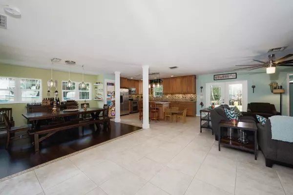 West Palm Beach, FL 33410,2485 Edward RD