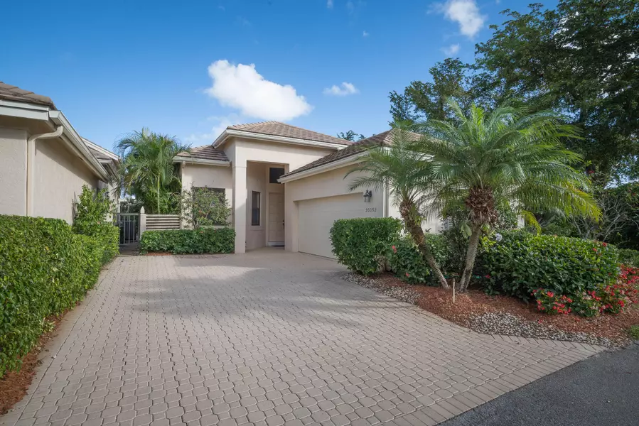 20052 Waters Edge LN, Boca Raton, FL 33434