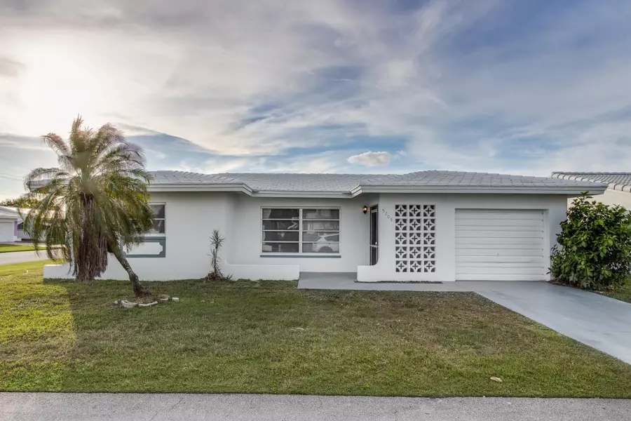 5705 NW 81st AVE, Tamarac, FL 33321