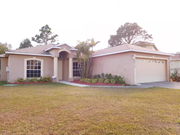 6012 NW Winfield DR, Port Saint Lucie, FL 34986