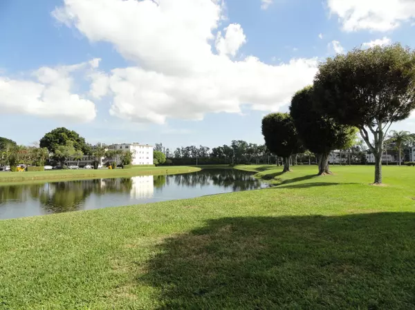 Boca Raton, FL 33434,3008 Guildford A