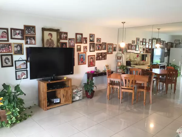 Lake Worth, FL 33461,2721 N Garden DR 111