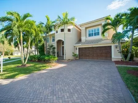 201 Lone Pine DR, Palm Beach Gardens, FL 33410