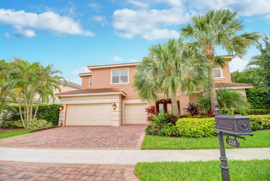 228 Sedona WAY, Palm Beach Gardens, FL 33418