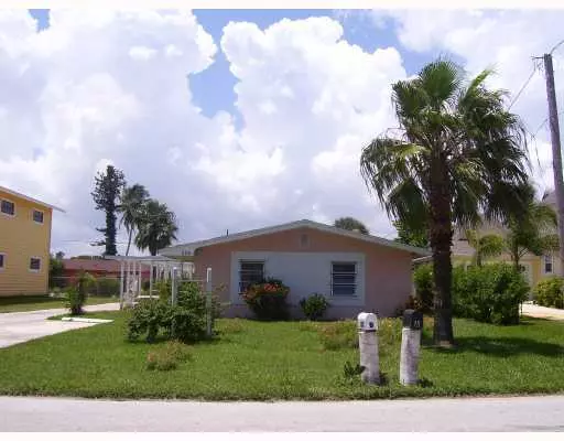 Fort Pierce, FL 34949,335 Hernando