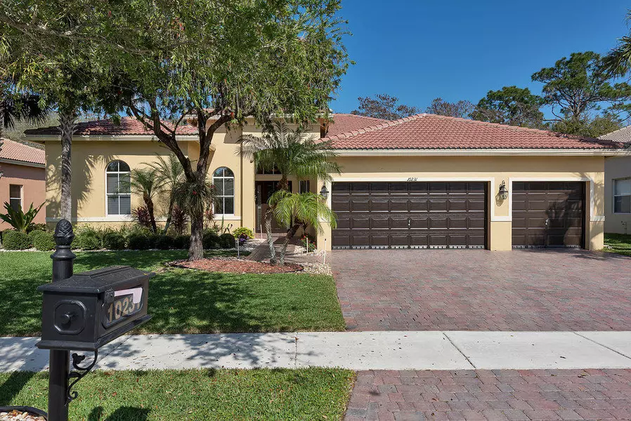 10231 Cypress Lakes Preserve DR, Lake Worth, FL 33449