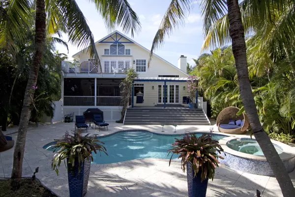 216 SE Atlantic DR, Lantana, FL 33462