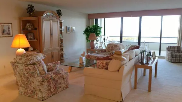 North Palm Beach, FL 33408,100 Lakeshore DR 1257