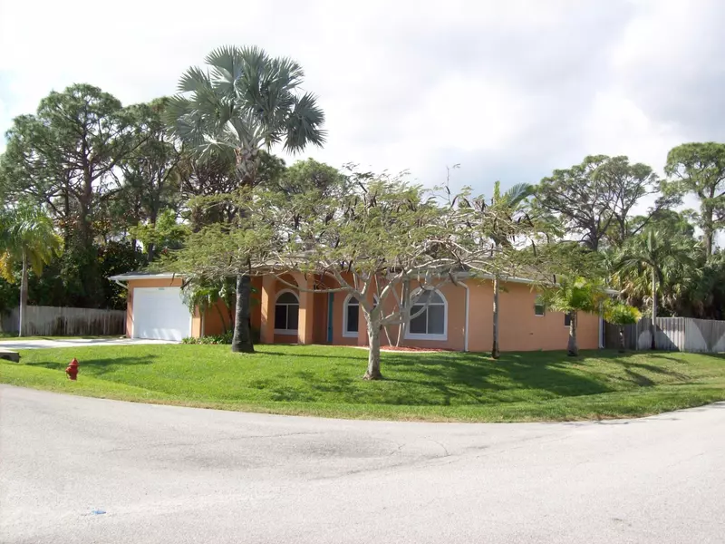 1802 SE Camilo ST, Port Saint Lucie, FL 34952