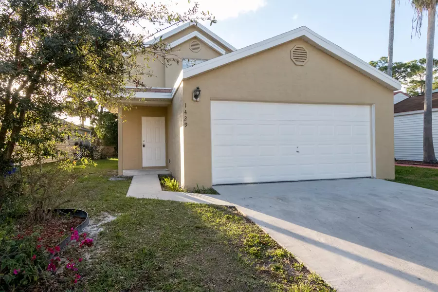 1429 Dandelion LN, West Palm Beach, FL 33415