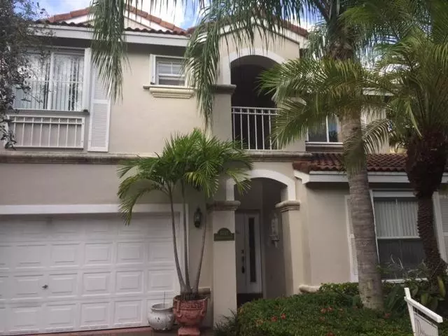 Hollywood, FL 33019,1085 Satinleaf ST