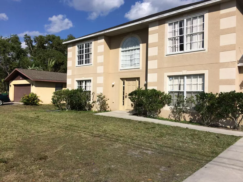 1349 SE Floresta DR, Port Saint Lucie, FL 34953