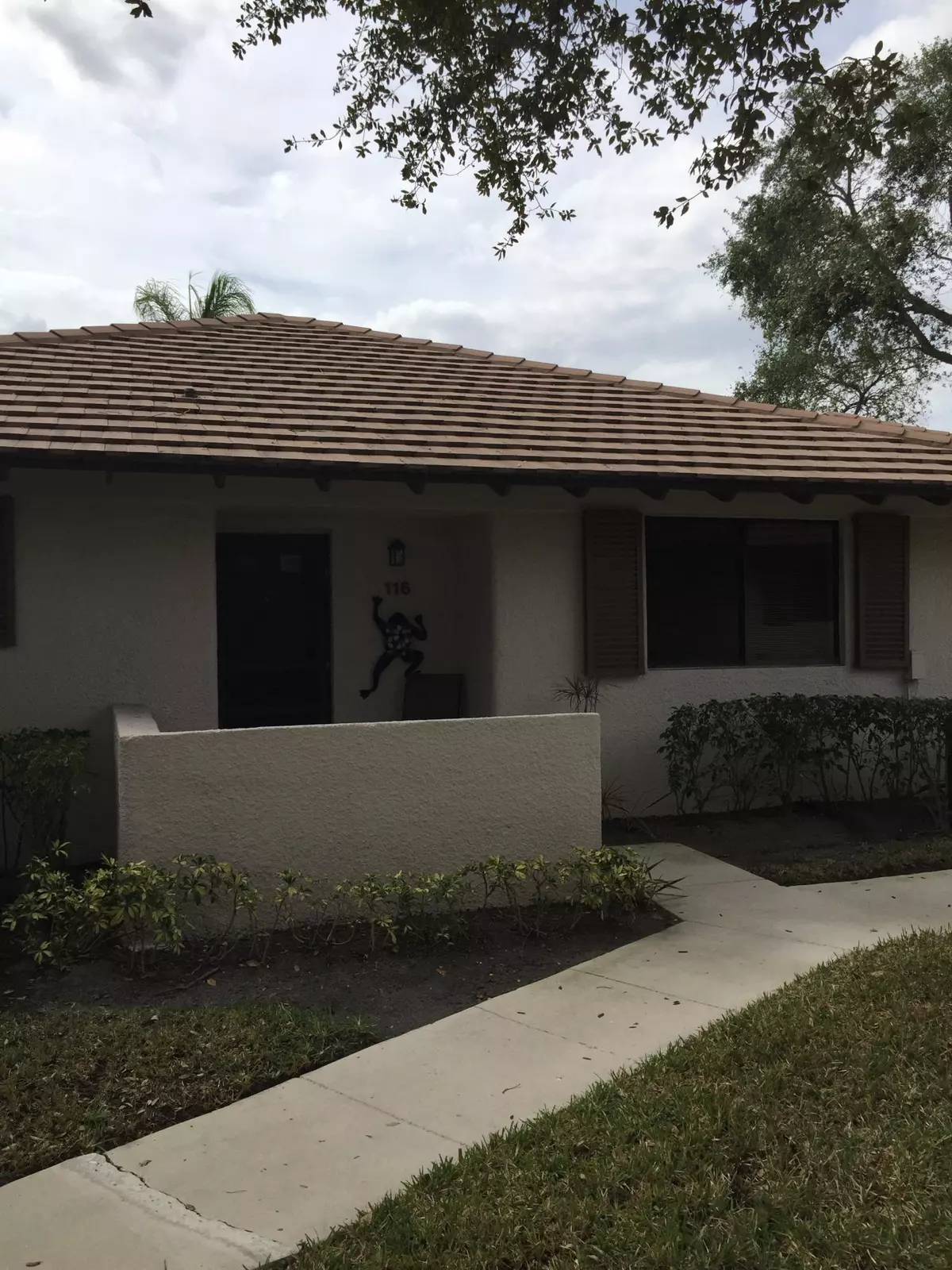 Palm Beach Gardens, FL 33418,116 Club DR 16