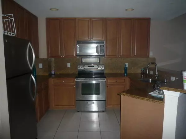 Pompano Beach, FL 33060,215 SW 6 PL 215