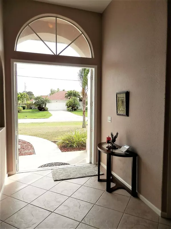 Port Saint Lucie, FL 34953,374 SW Dalton CIR