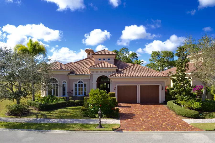 208 SE Bella Strano, Port Saint Lucie, FL 34984