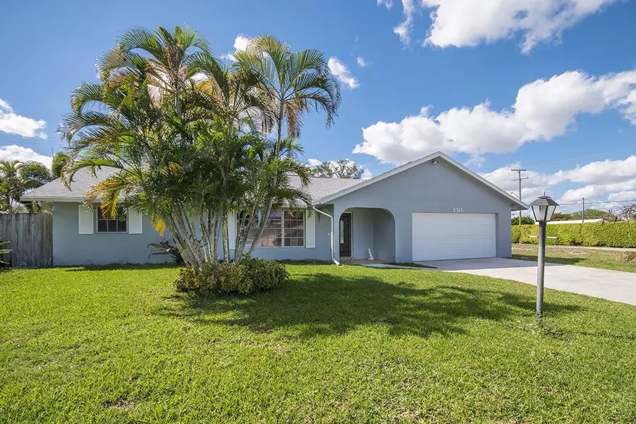 2315 SW 12th CT, Boynton Beach, FL 33426