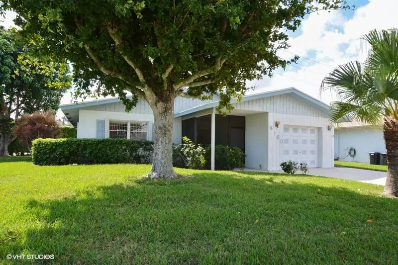 6160 Stanley LN, Delray Beach, FL 33484