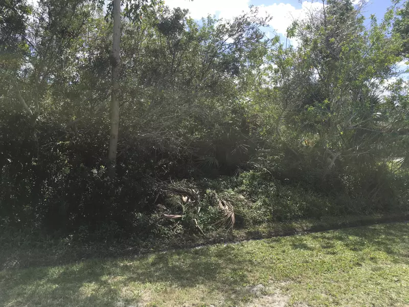 1858 SE N Buttonwood DR, Port Saint Lucie, FL 34952